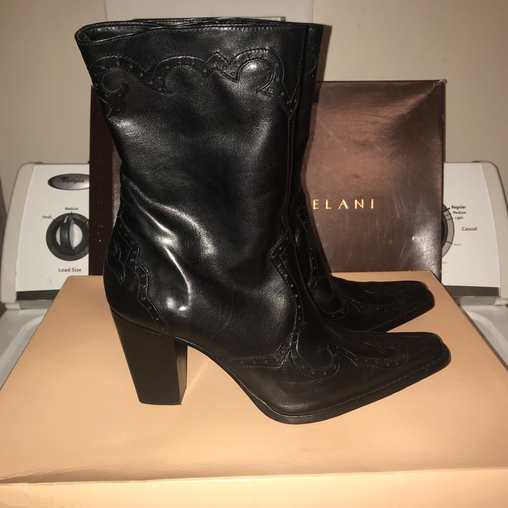Brand New Antonio Melani cowboy boot